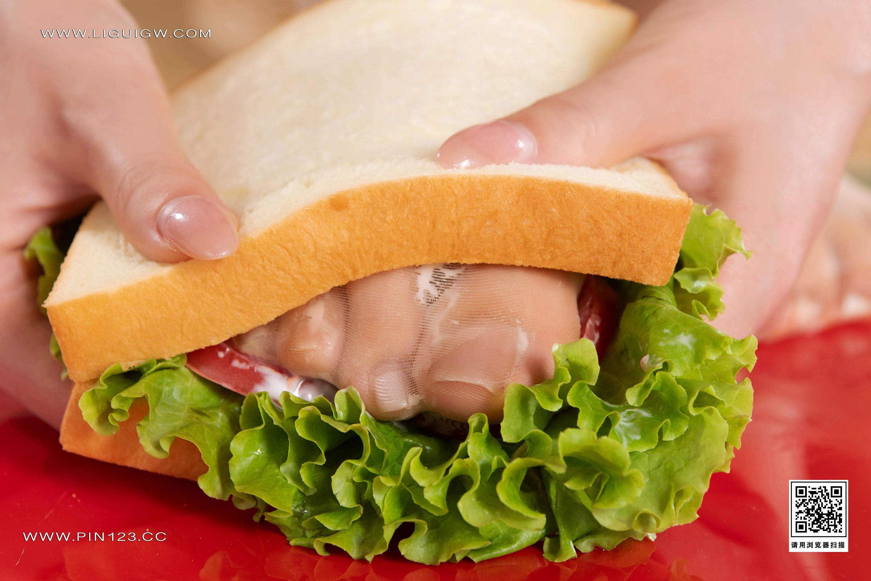 Ligui丽柜  2024.08.05 香足三明治 甜甜